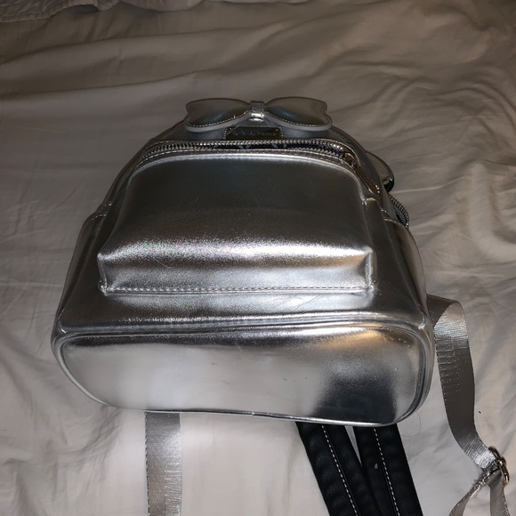 Disney 100th Anniversary Platinum Drip Minnie Mouse Loungefly Backpack - Picture 3 of 8